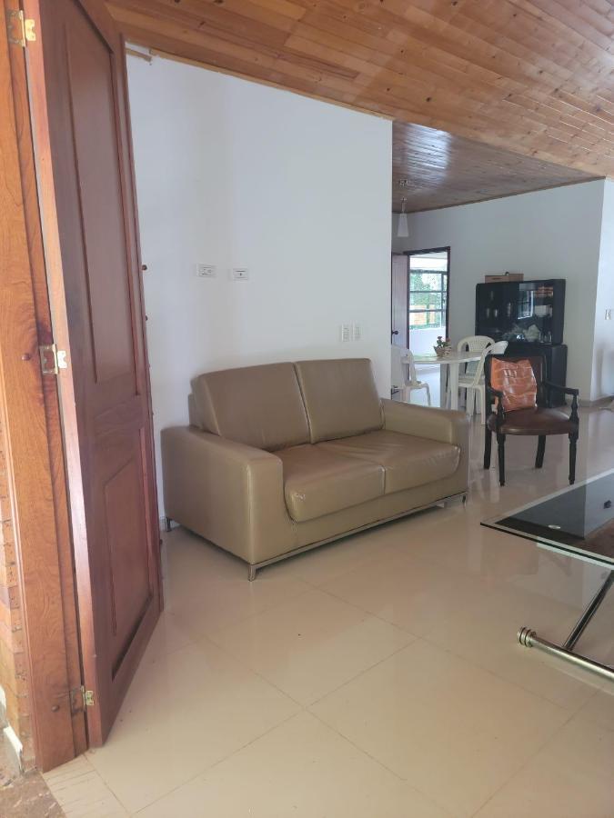 Villa Casa Quinta Privada Con Piscina Soleada Billar, Tejo, Jacuzzy Climatizado, Kiosco La Vega (Cundinamarca)