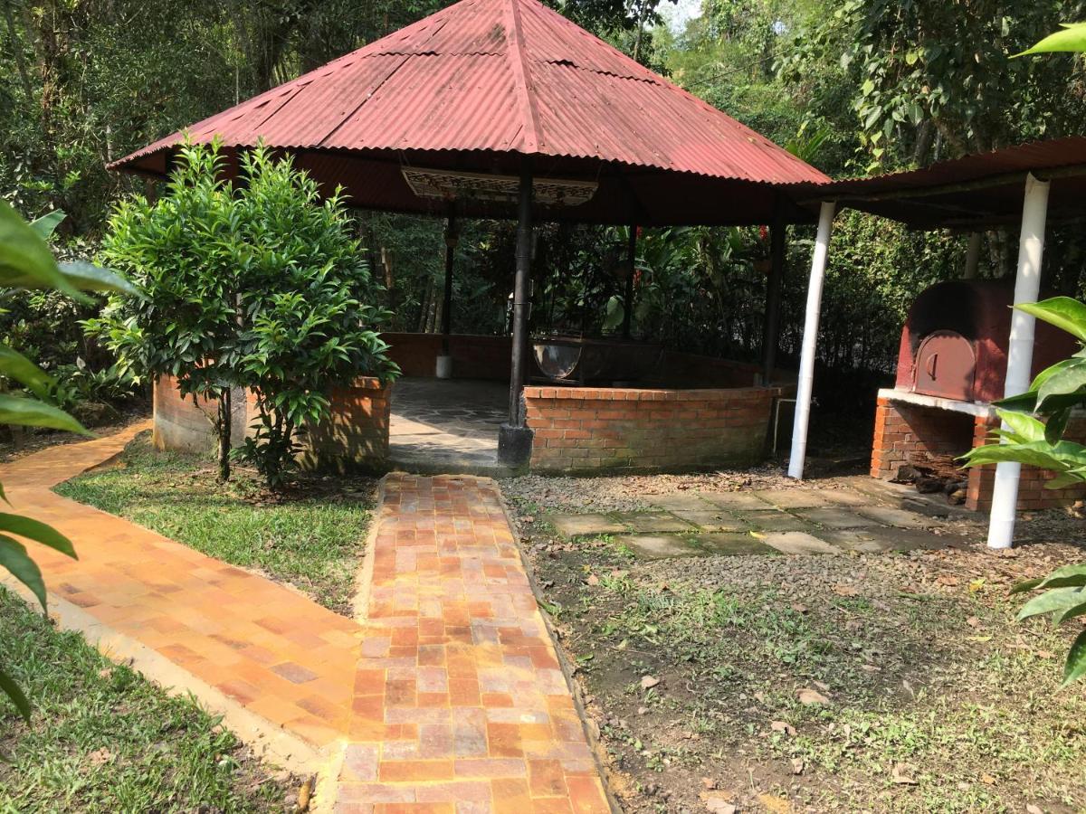 Villa Casa Quinta Privada Con Piscina Soleada Billar, Tejo, Jacuzzy Climatizado, Kiosco