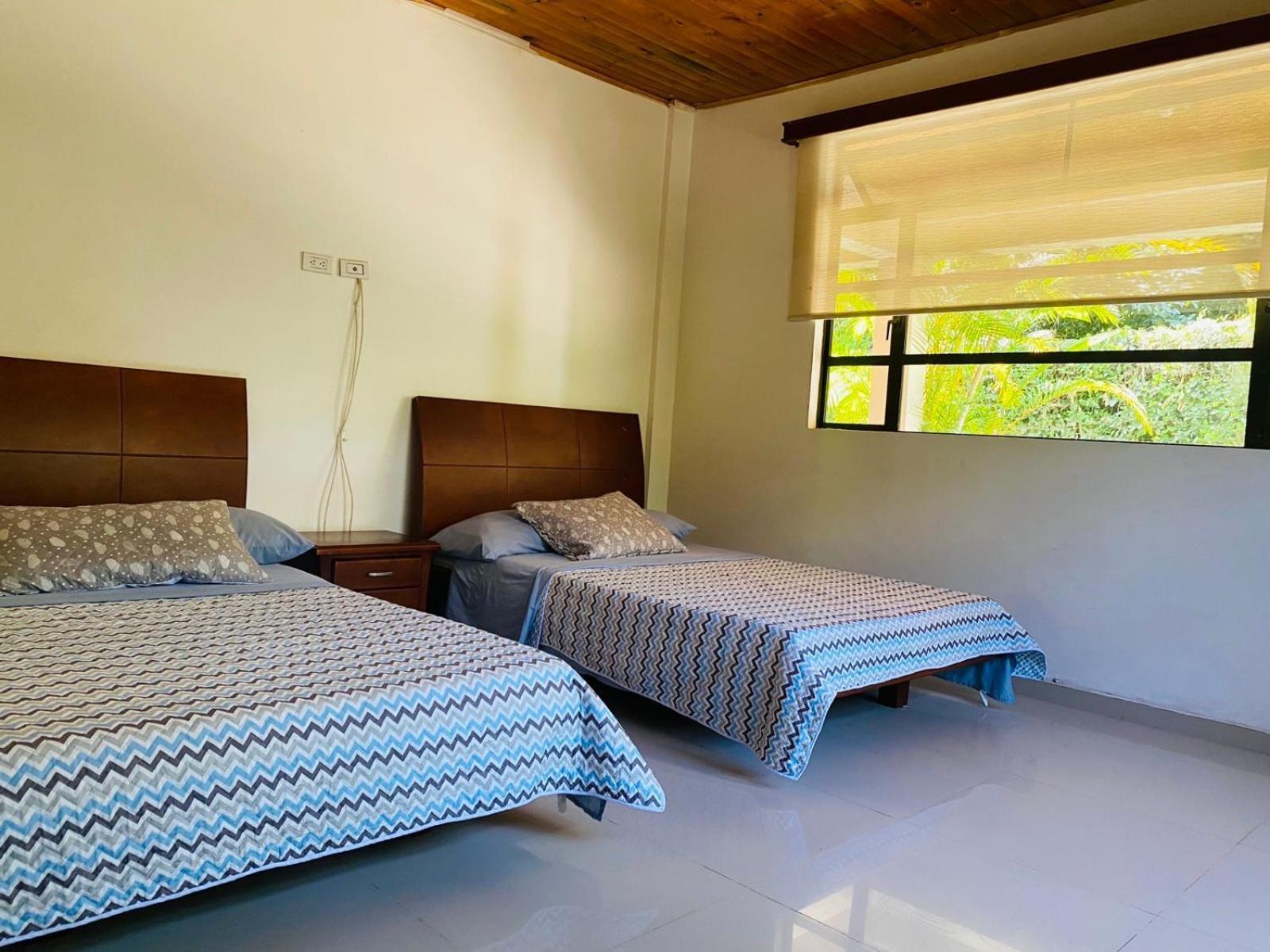 Casa Quinta Privada Con Piscina Soleada Billar, Tejo, Jacuzzy Climatizado, Kiosco La Vega (Cundinamarca)