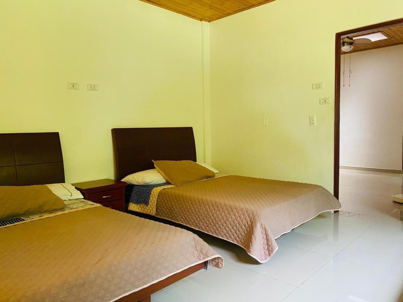 Villa Casa Quinta Privada Con Piscina Soleada Billar, Tejo, Jacuzzy Climatizado, Kiosco