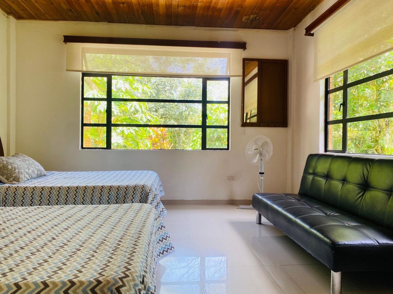 Casa Quinta Privada Con Piscina Soleada Billar, Tejo, Jacuzzy Climatizado, Kiosco La Vega (Cundinamarca)